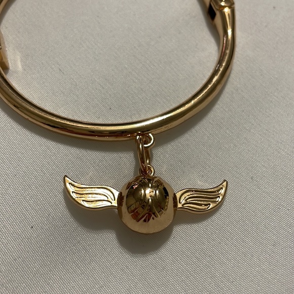 Ashley Bridget Golden snitch bracelet Harry Potter - Picture 3 of 6